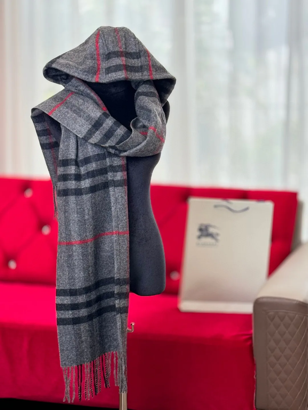 Шарфы Burberry 18287602