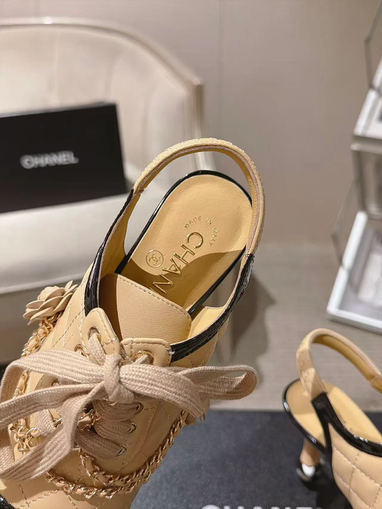 Туфли Женские Chanel 18362186