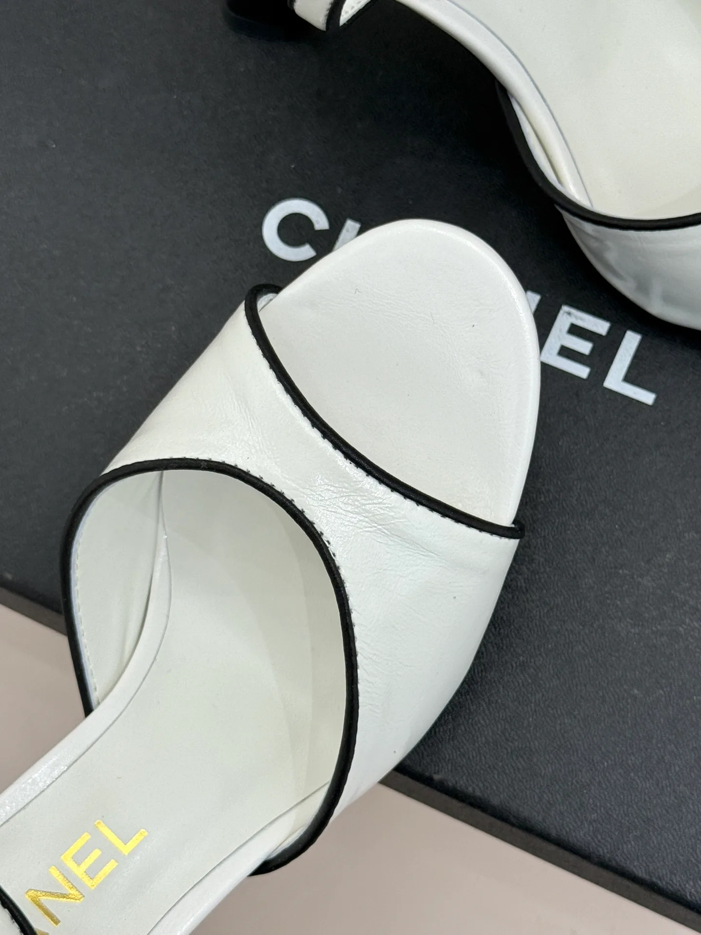 Босоножки Женские Chanel 11642187