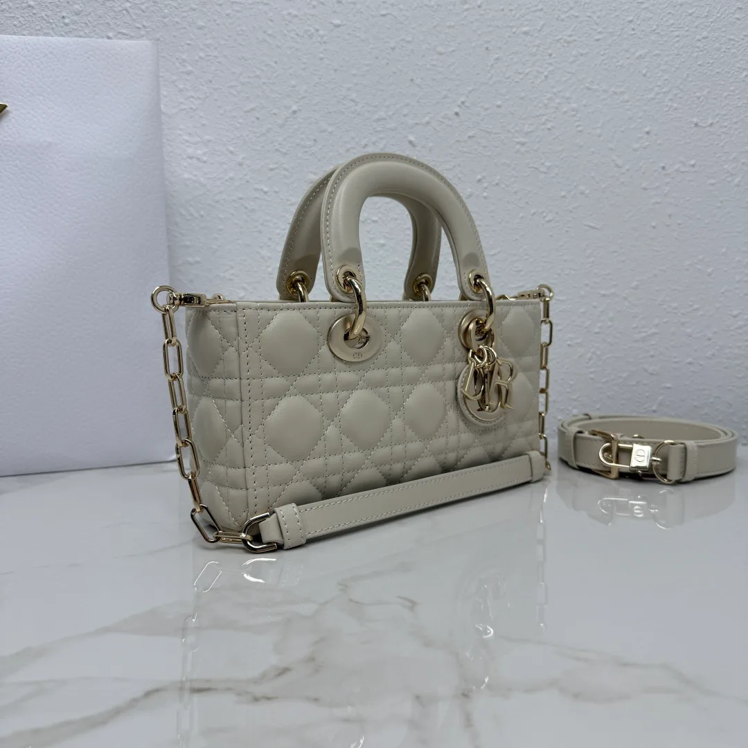 Классические Сумки Женские Christian Dior 17601433
