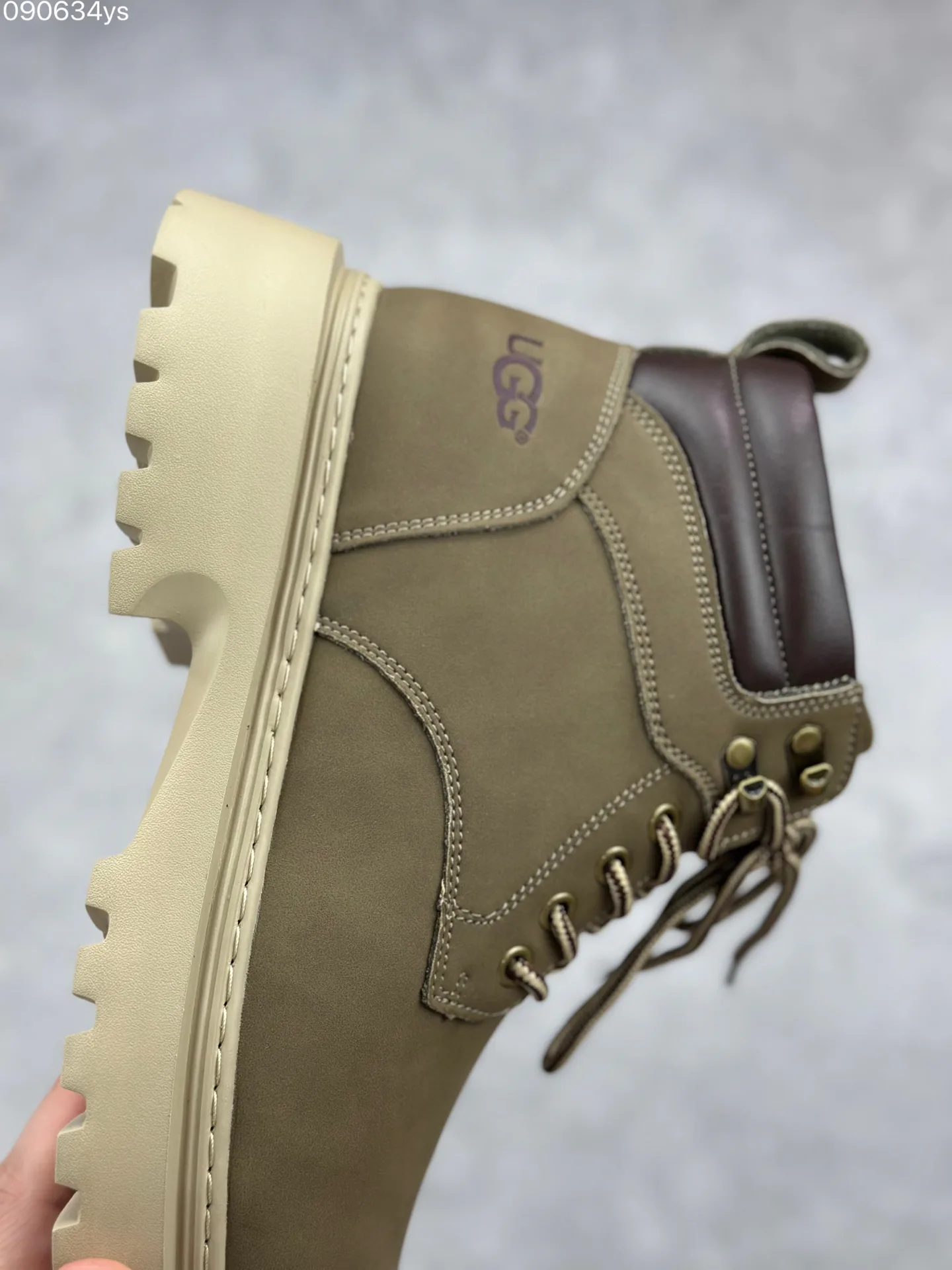 Ботинки Мужские Ugg 17954699