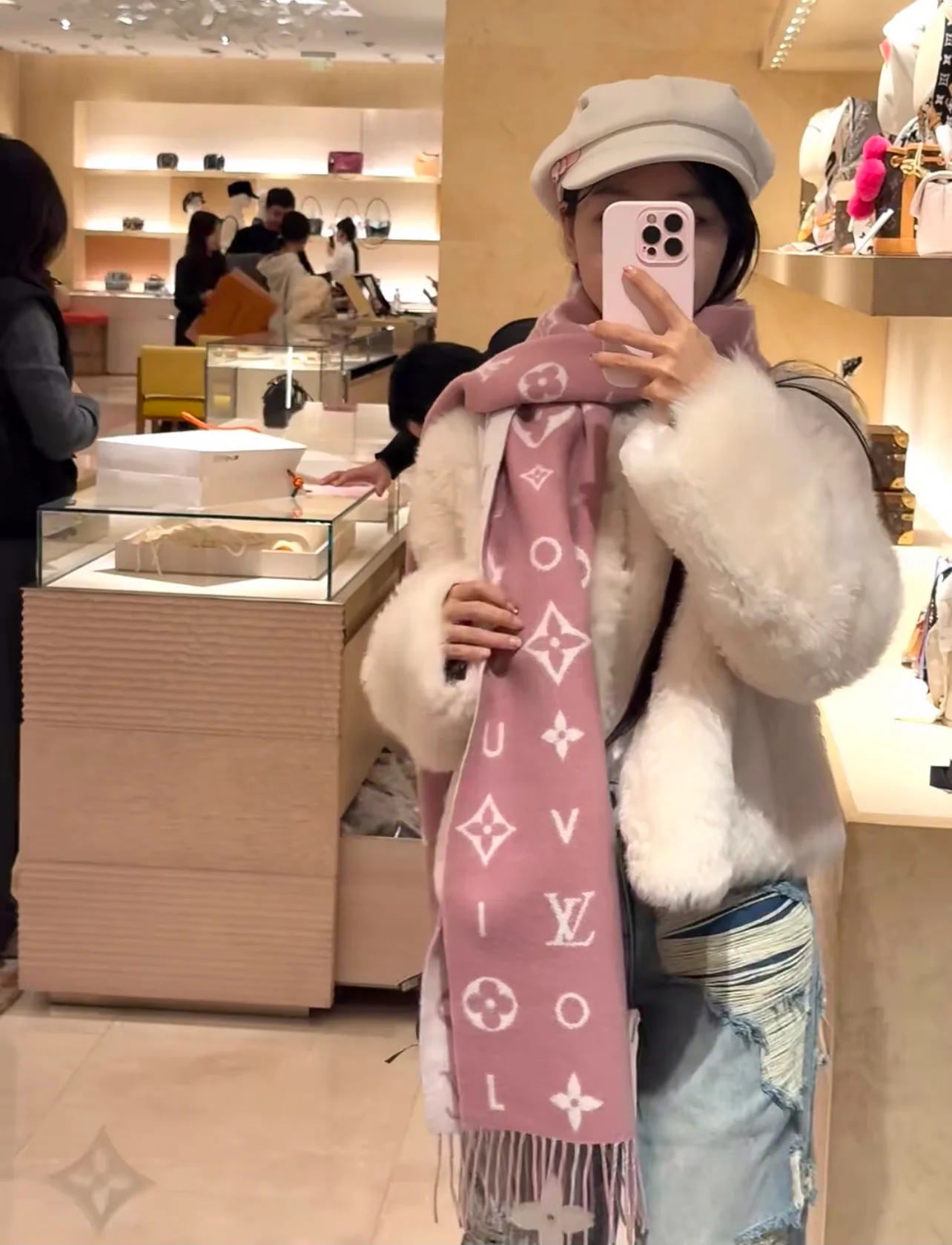 Шарфы Louis Vuitton 18426916