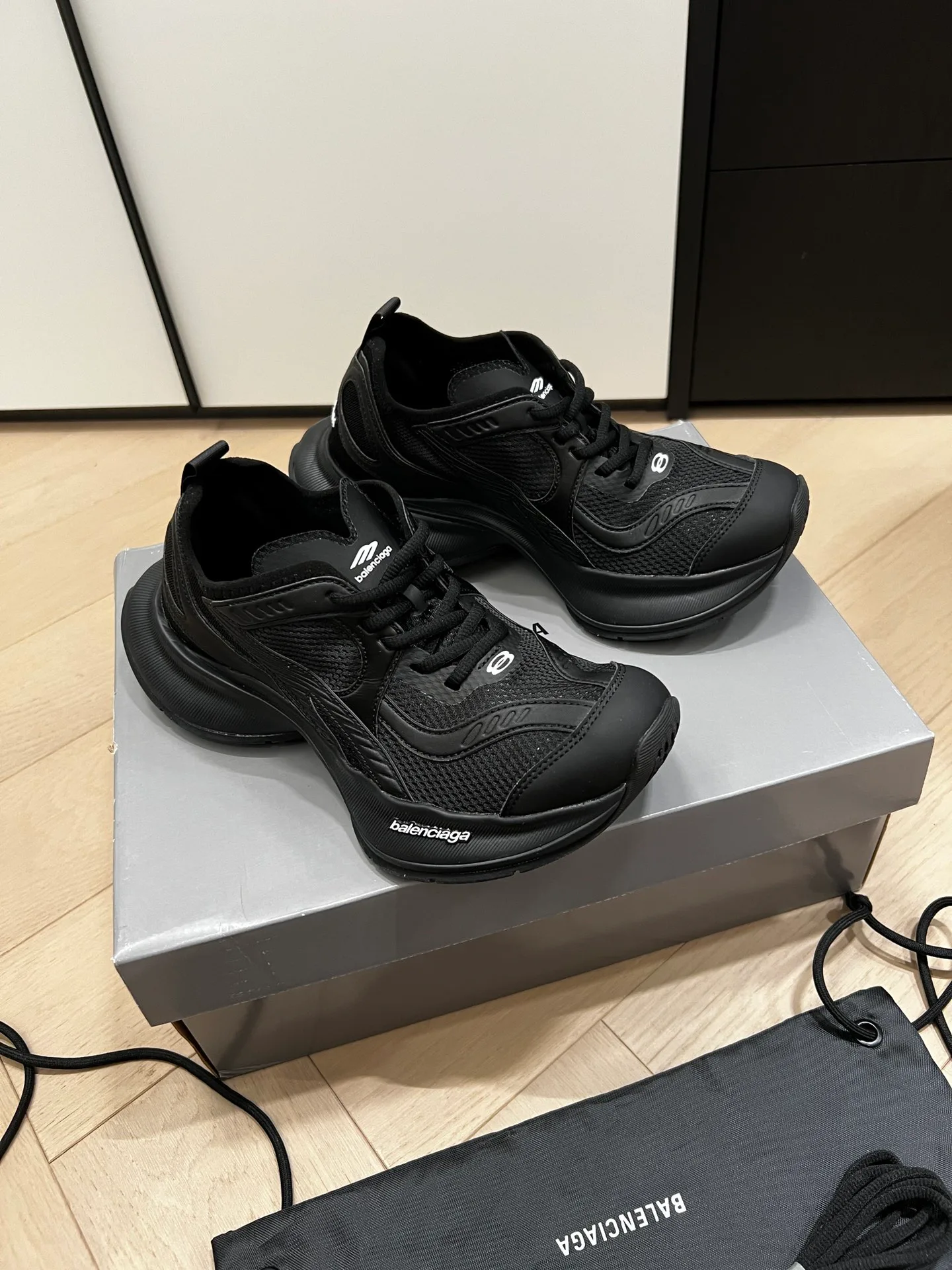 Кроссовки Женские Balenciaga 165312