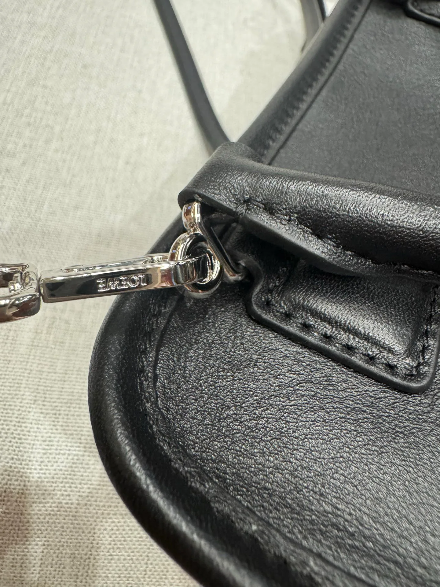 Классические Сумки Женские Loewe 18231887