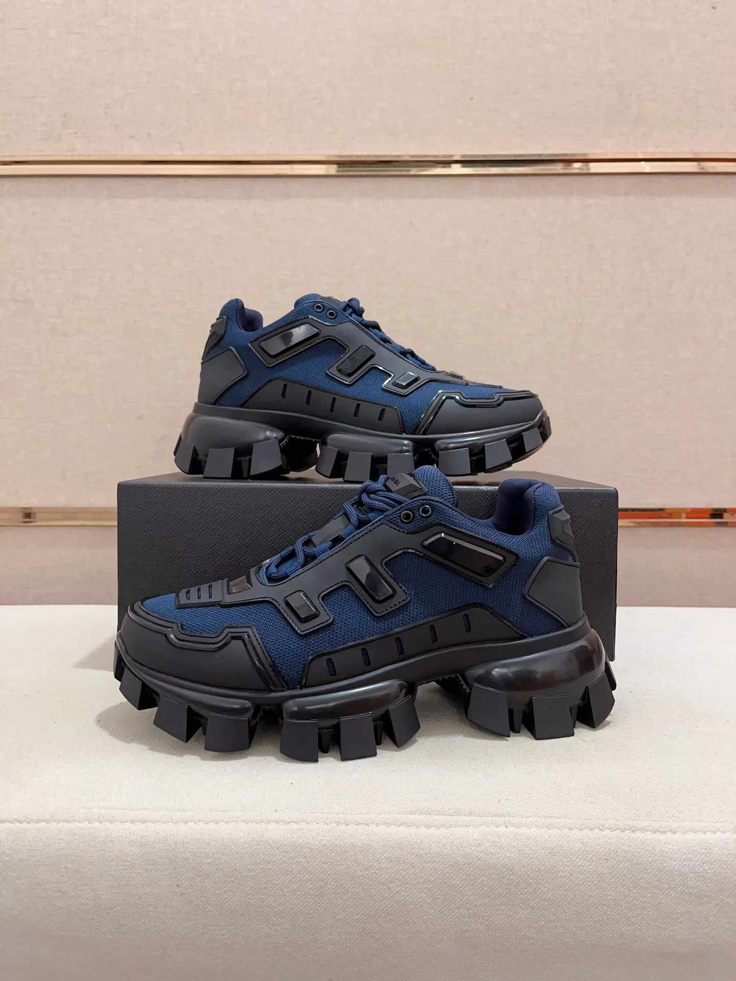 Кроссовки Мужские Prada 17955152