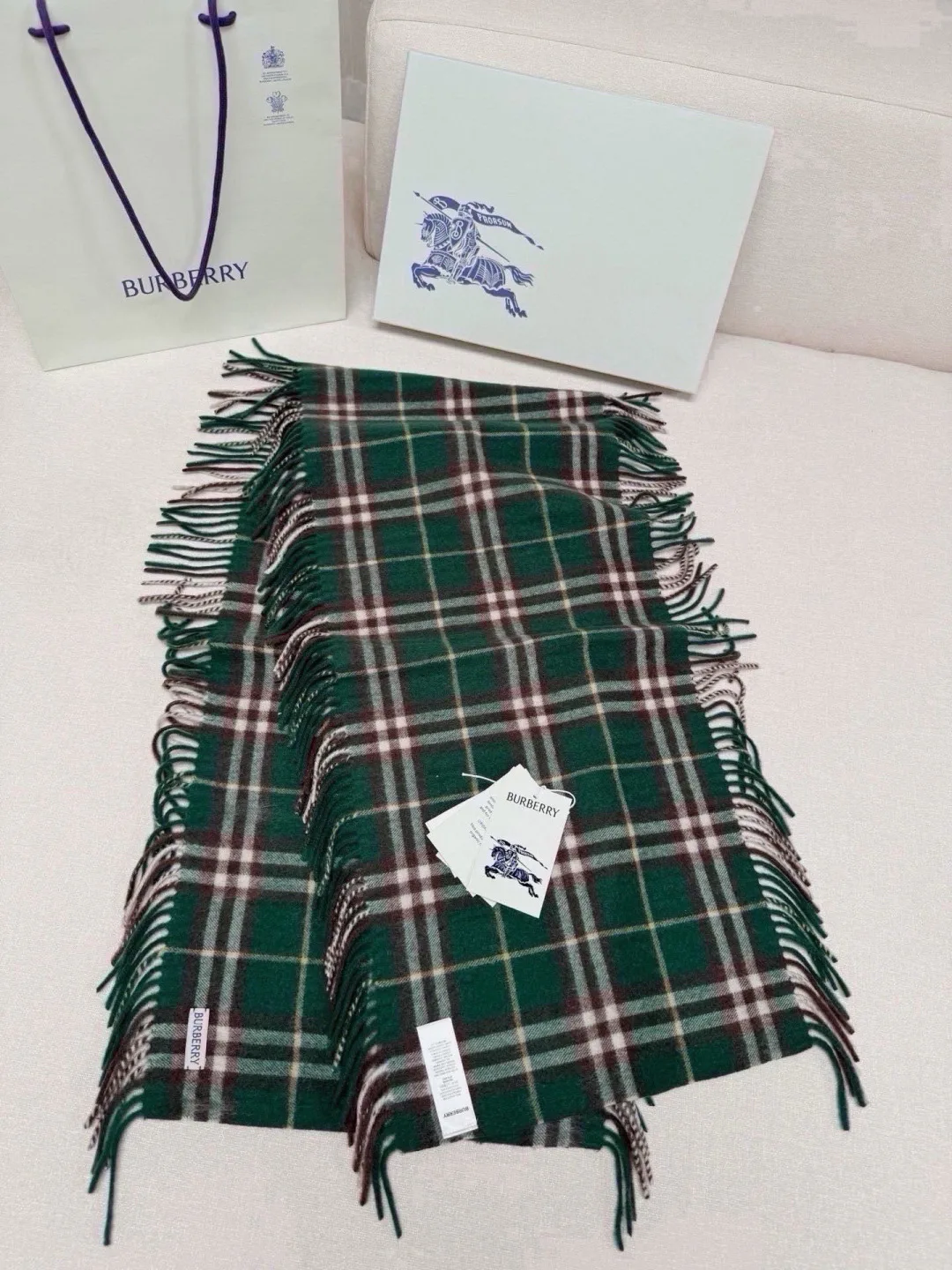 Шарфы Burberry 18476701
