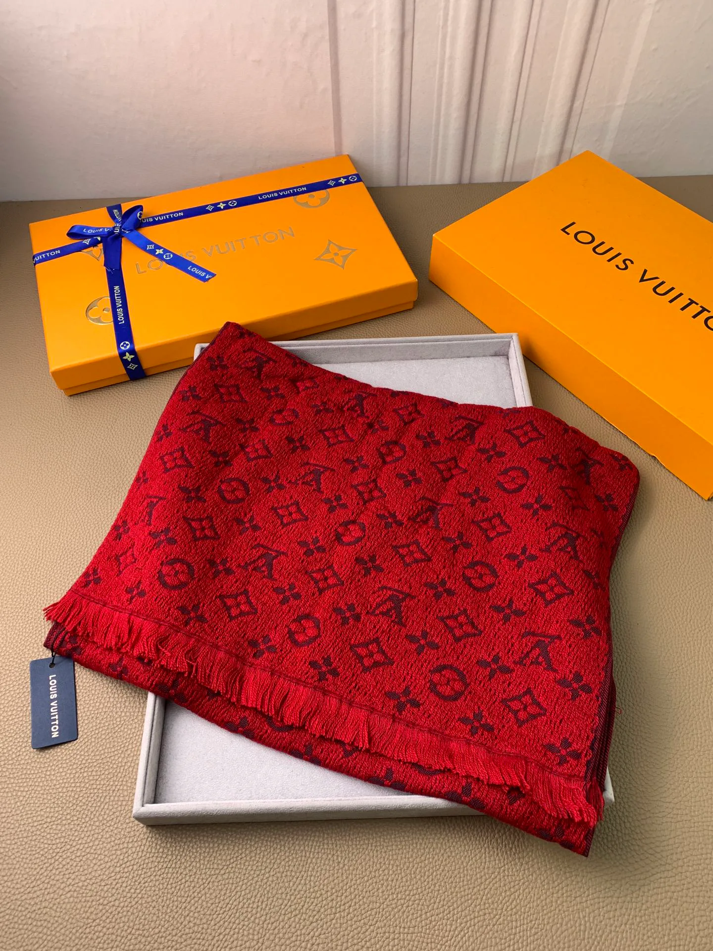 Шарфы Louis Vuitton 18525768