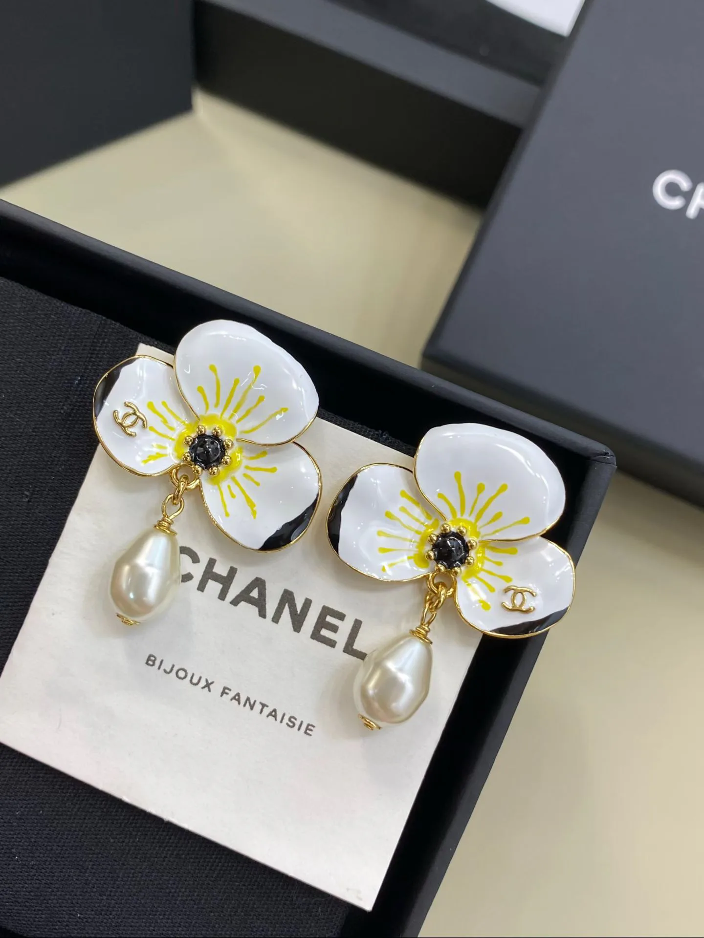 Бижутерия Chanel 18122621