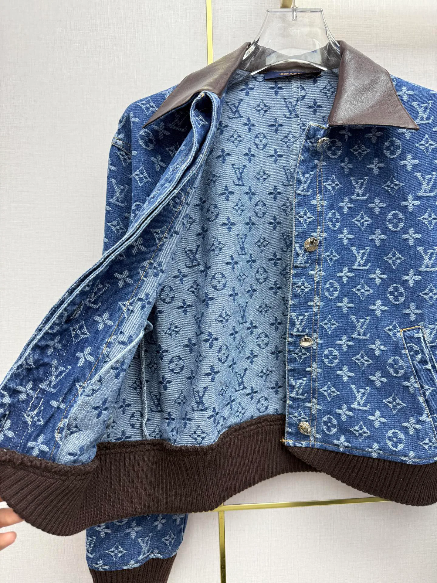 Куртки И Пуховики Женские Louis Vuitton 18451126