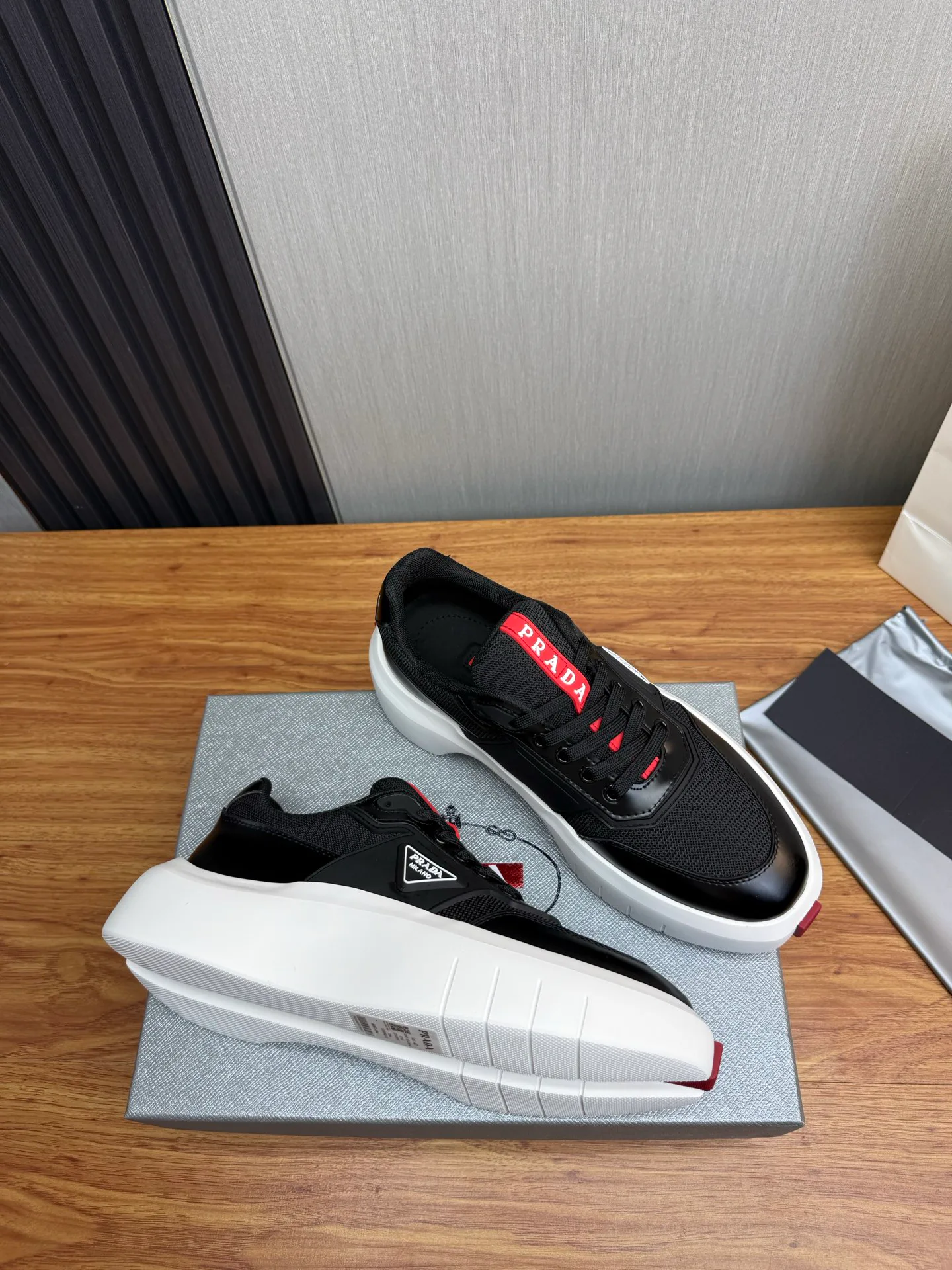 Кроссовки Мужские Prada 12725452