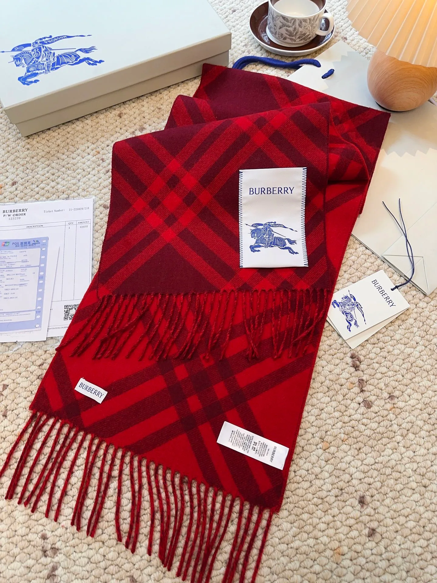 Шарфы Burberry 18105486