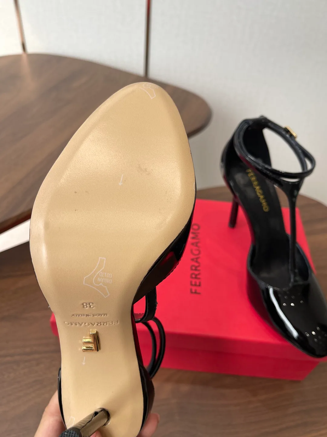 Туфли Женские Salvatore Ferragamo 11966276