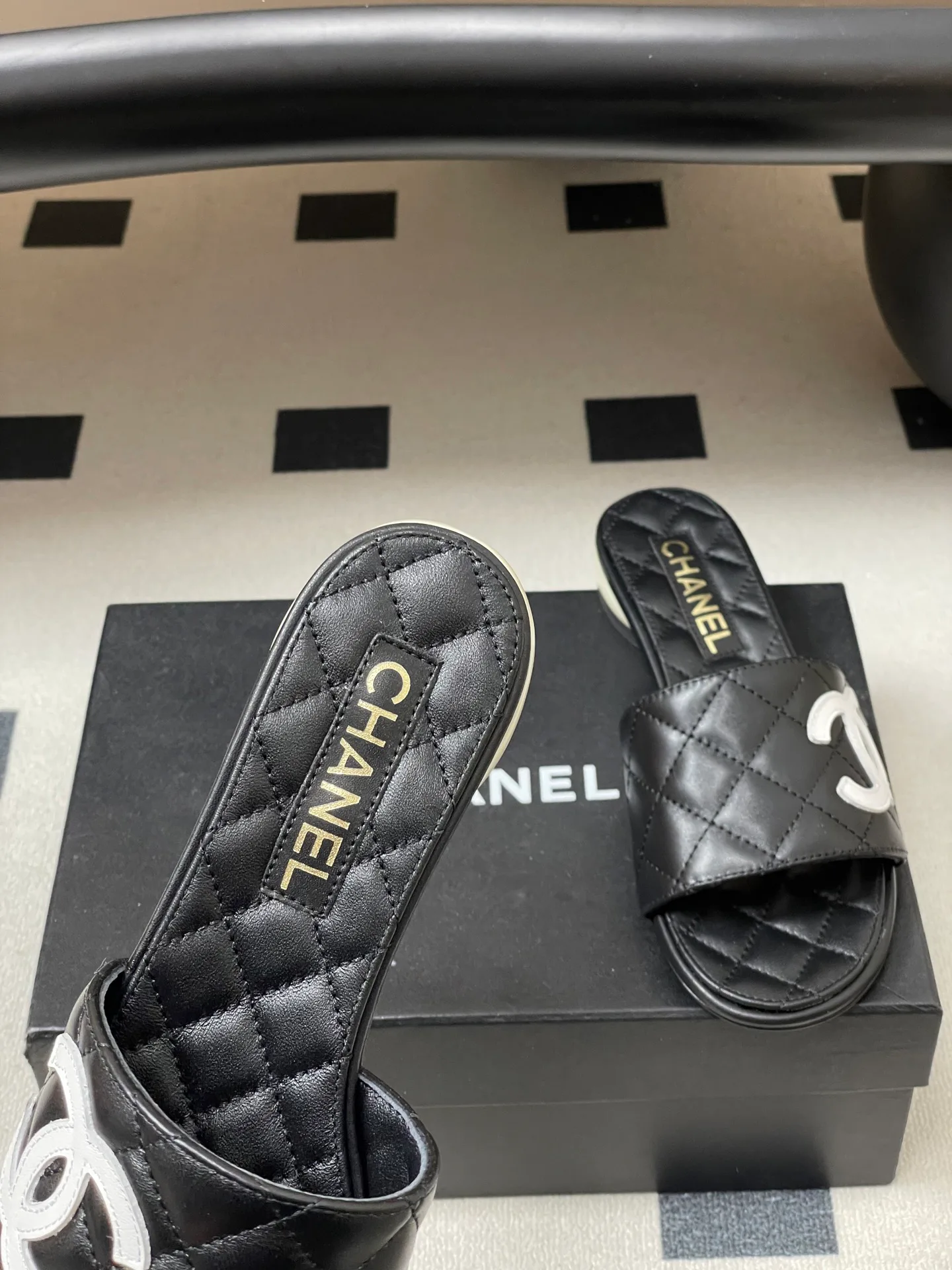 Босоножки Женские Chanel 10993895