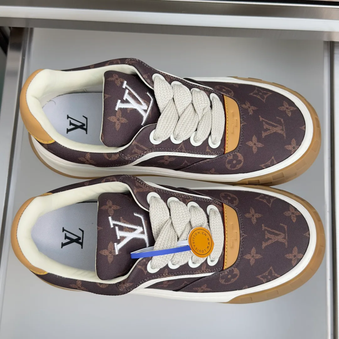 Кроссовки Мужские Louis Vuitton 18703778