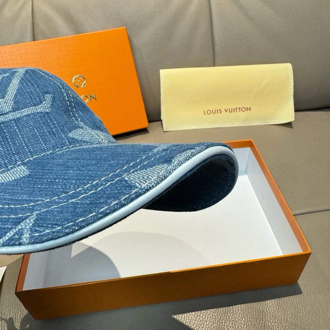 Головные Уборы Louis Vuitton 4549981