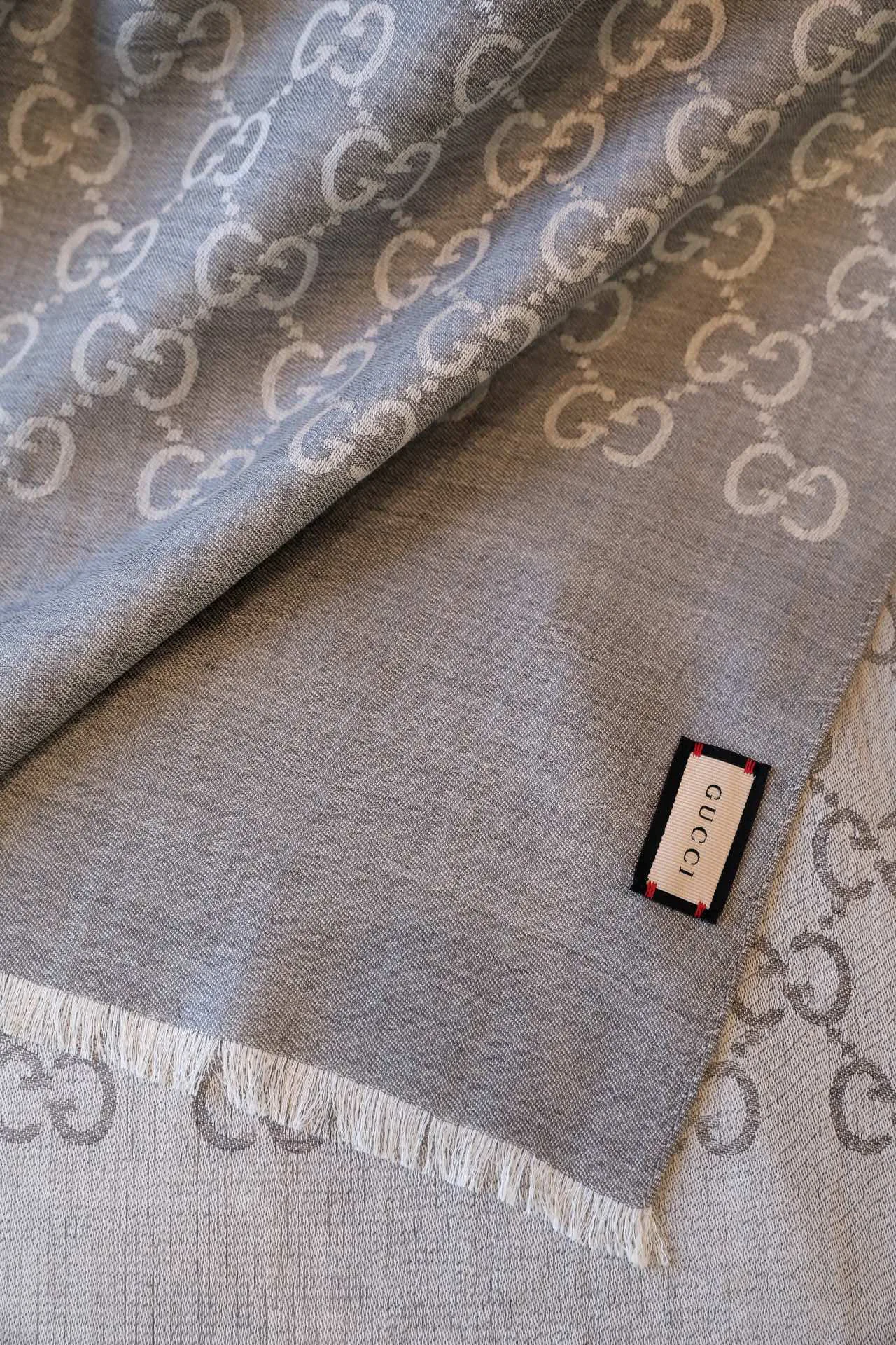 Шарфы Gucci 18275135