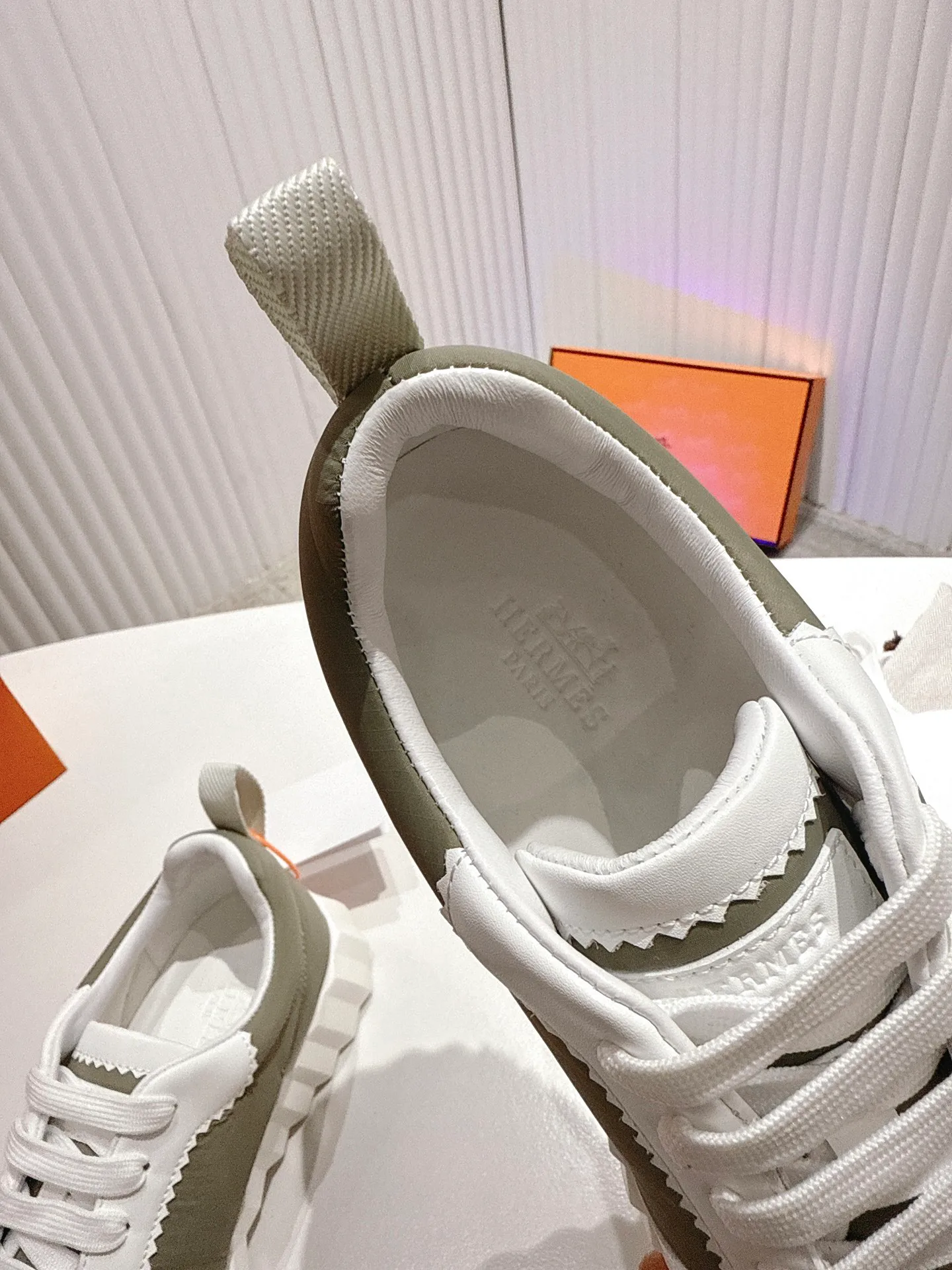 Кроссовки Женские Hermes 1744768