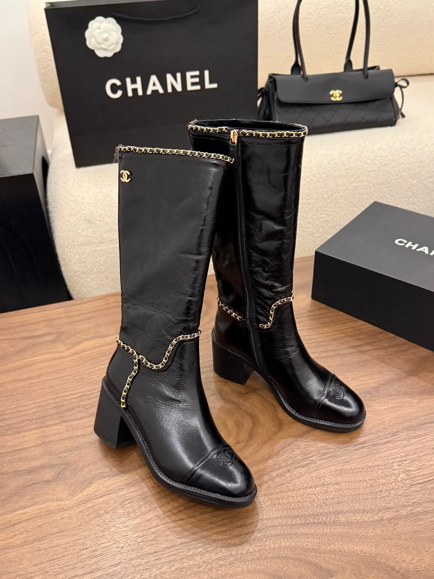 Сапоги Женские Chanel 18223578