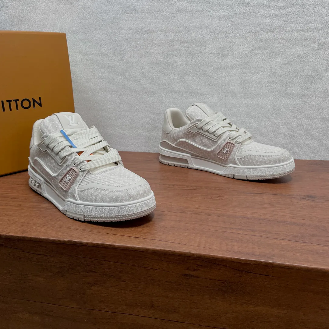 Кроссовки Мужские Louis Vuitton 18909278