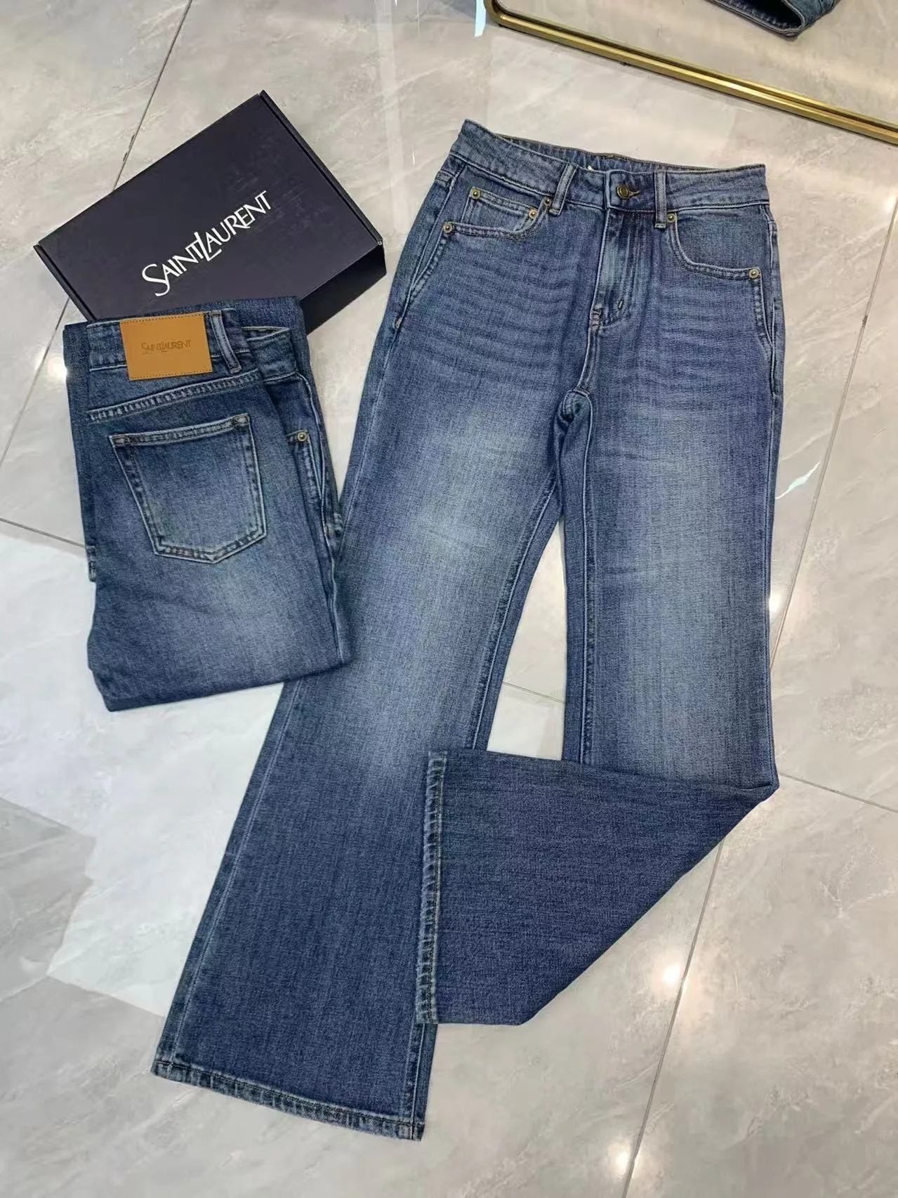 Джинсы Женские Saint Laurent 18274762