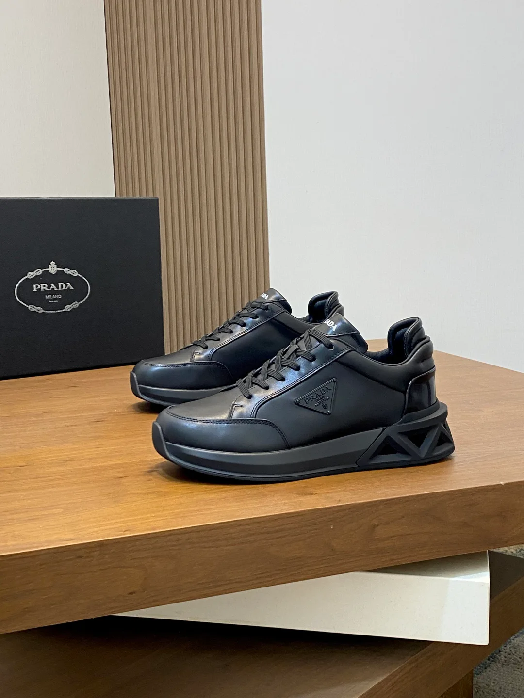 Кроссовки Мужские Prada 19173572