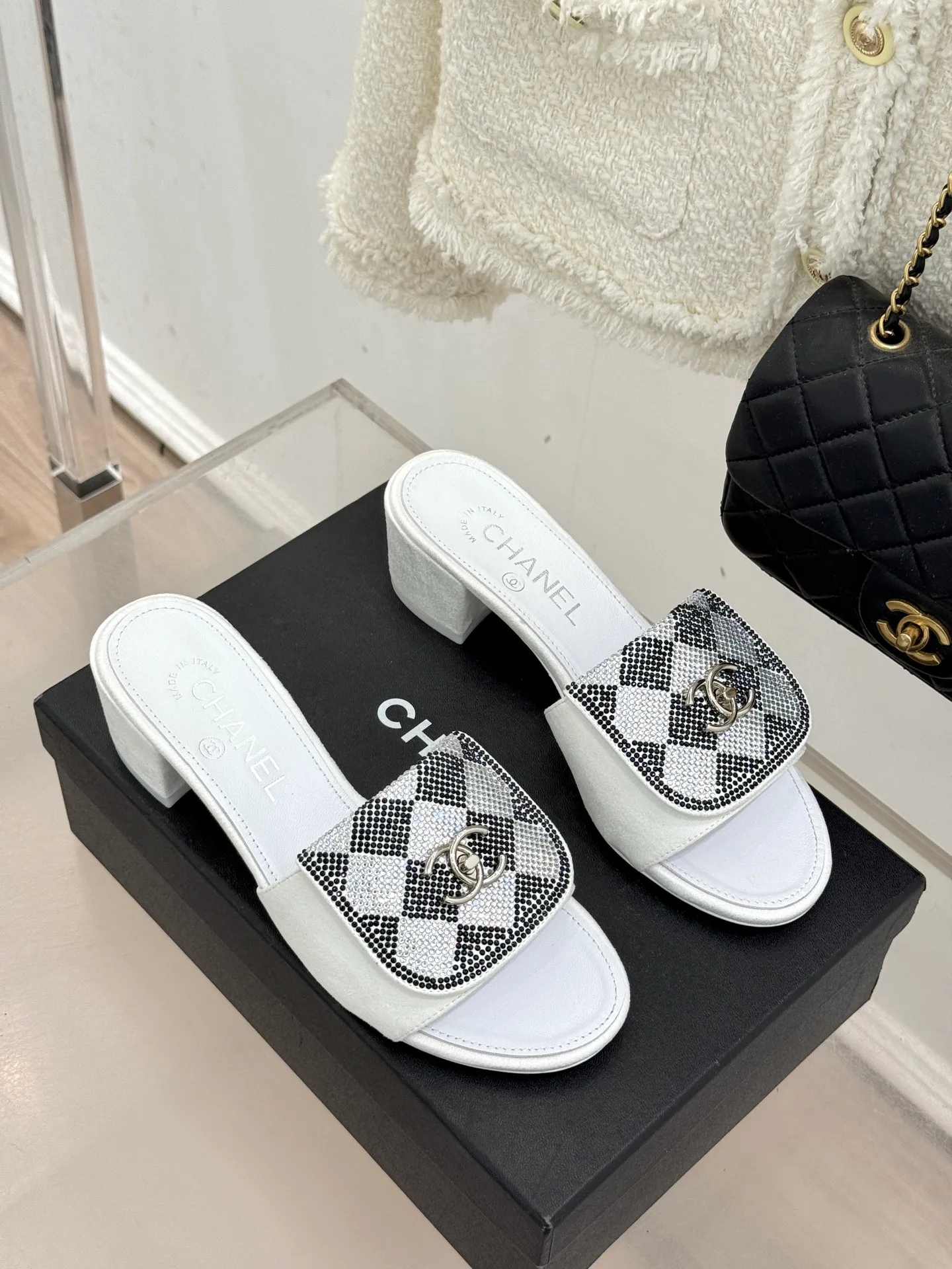 Шлепанцы Женские Chanel 1410474