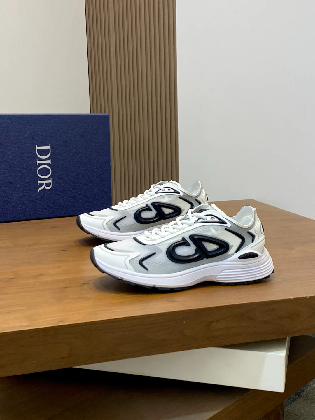 Кроссовки Женские Christian Dior 17342980