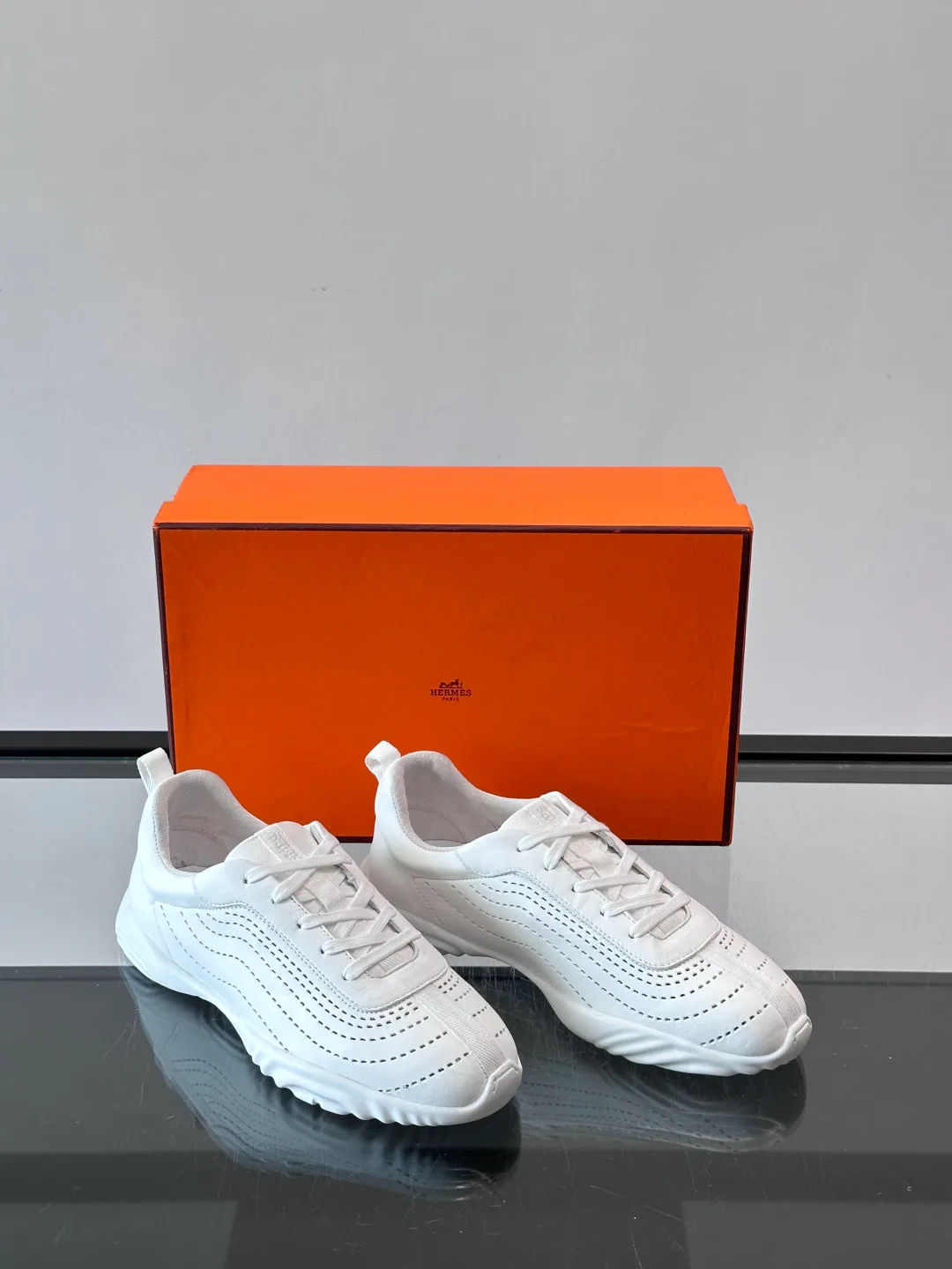 Кроссовки Женские Hermes 17439912