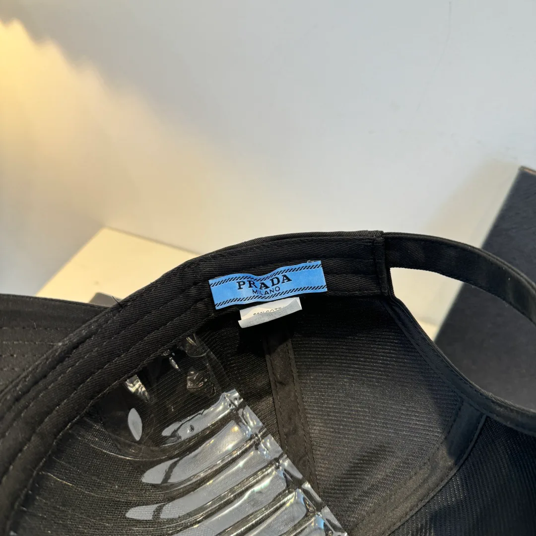 Головные Уборы Prada 12661980