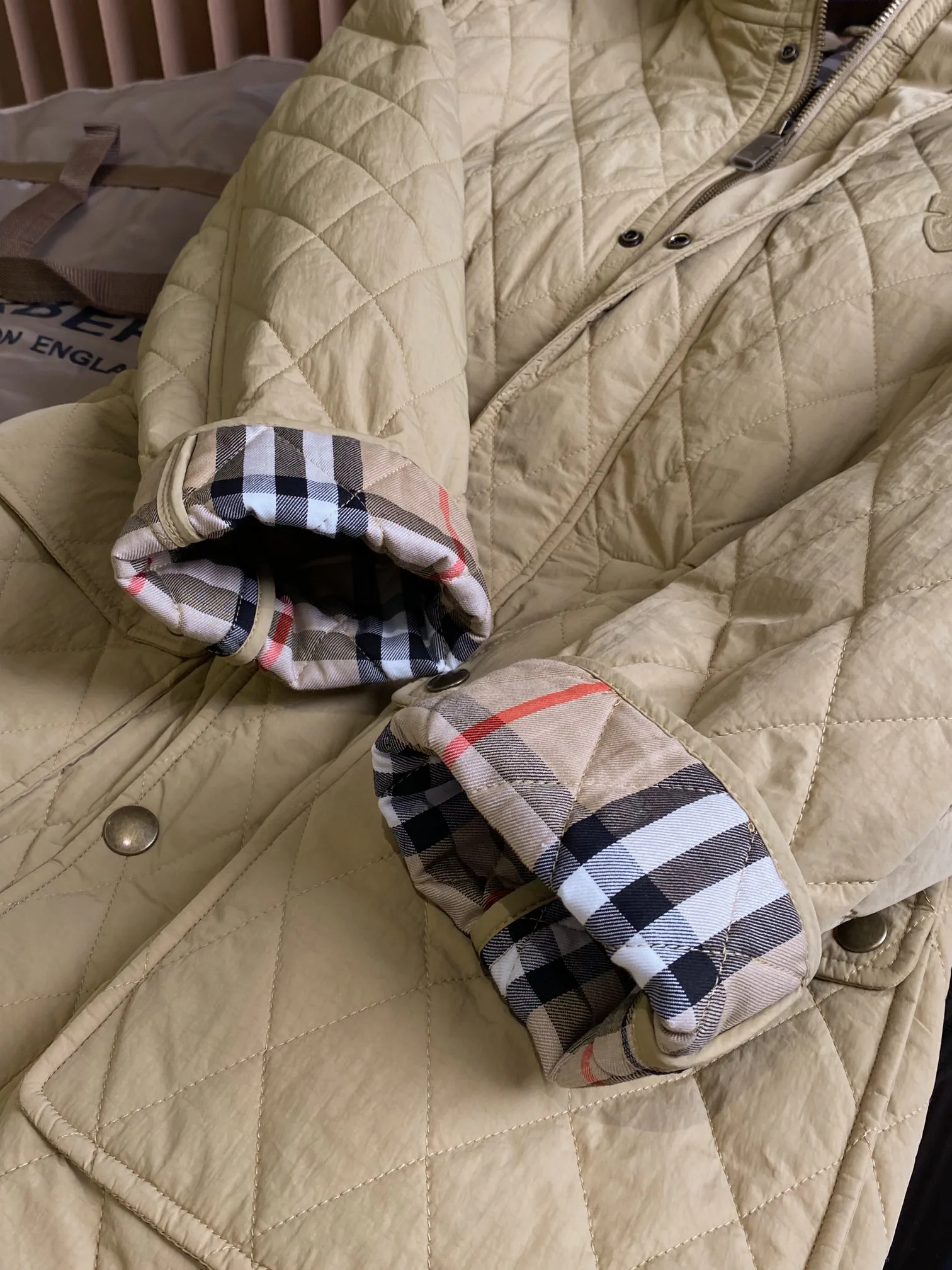 Куртки И Пуховики Женские Burberry 18206350