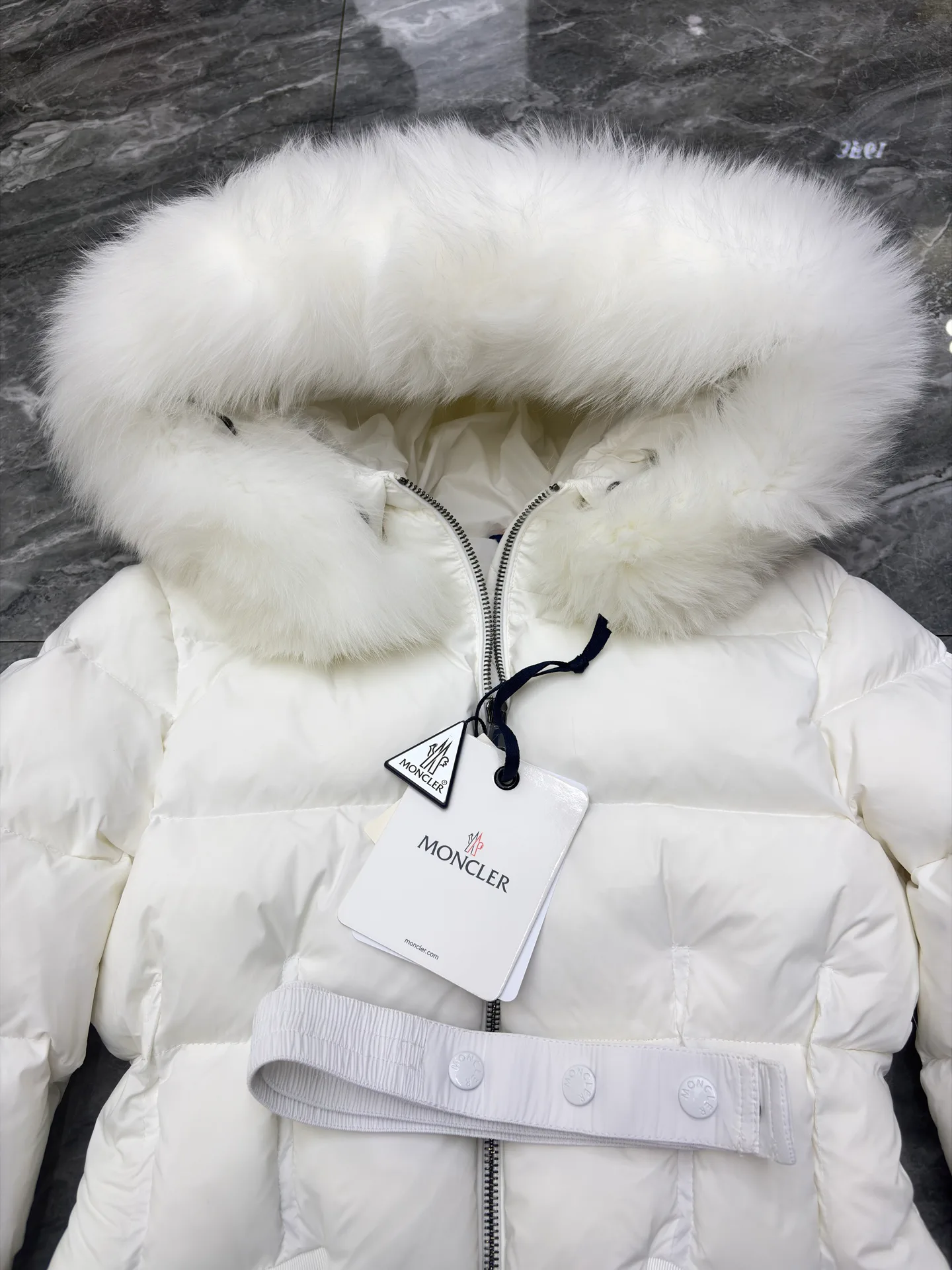 Куртки И Пуховики Женские Moncler 18111721