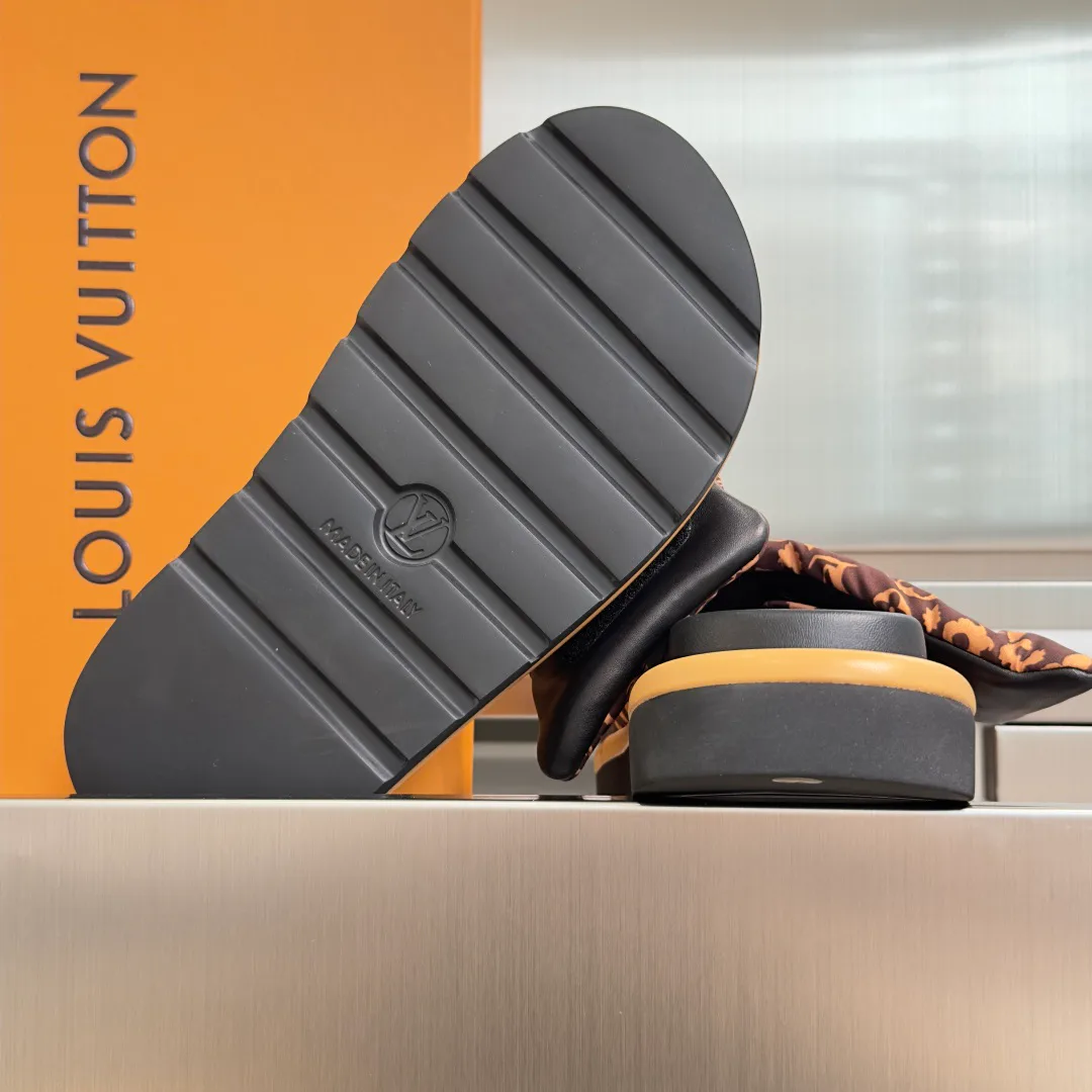 Шлепанцы Женские Louis Vuitton 11651027