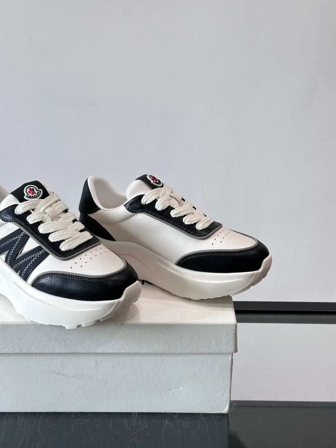 Кроссовки Женские Moncler 17498039