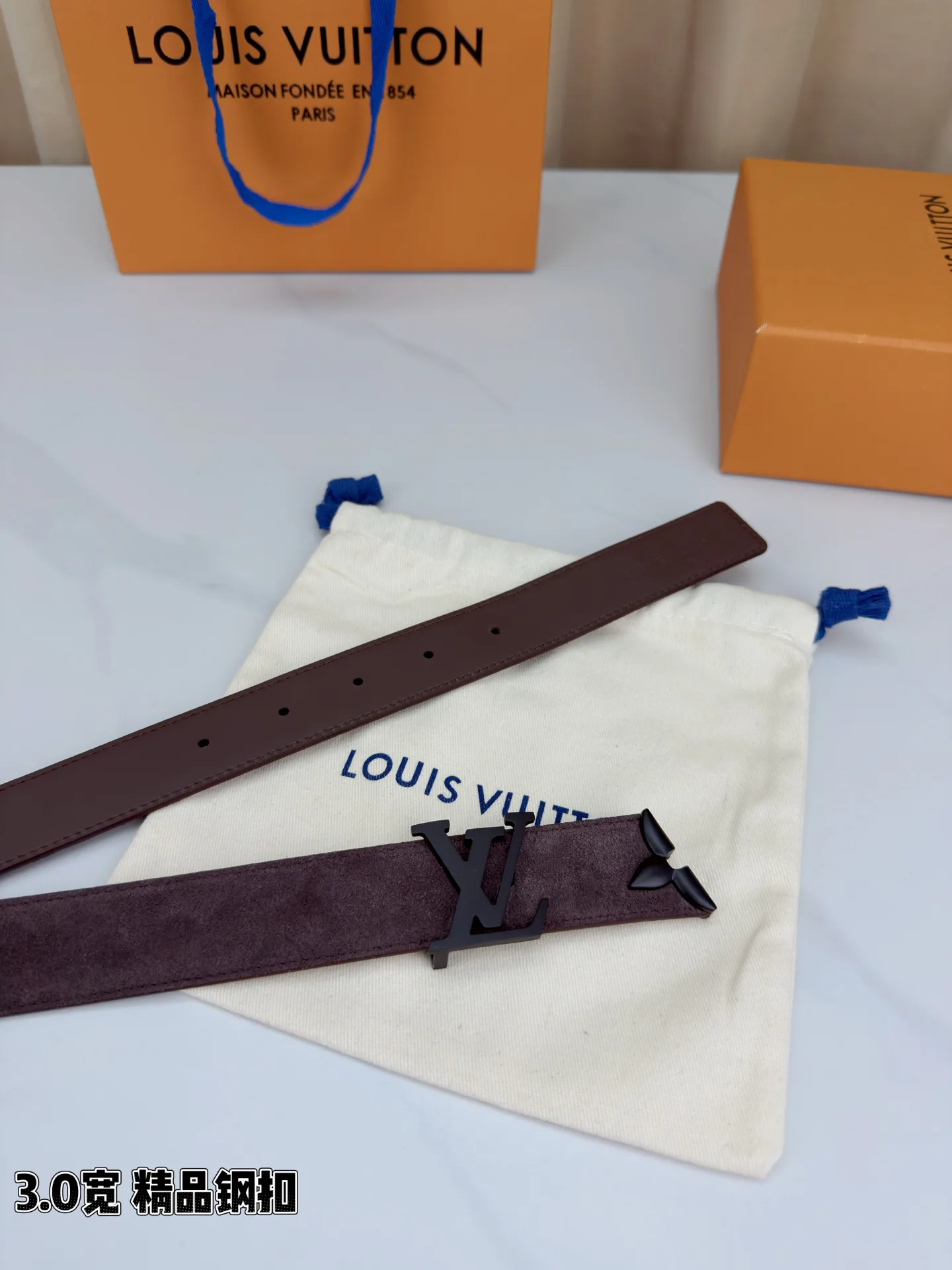 Ремни Louis Vuitton 1430190