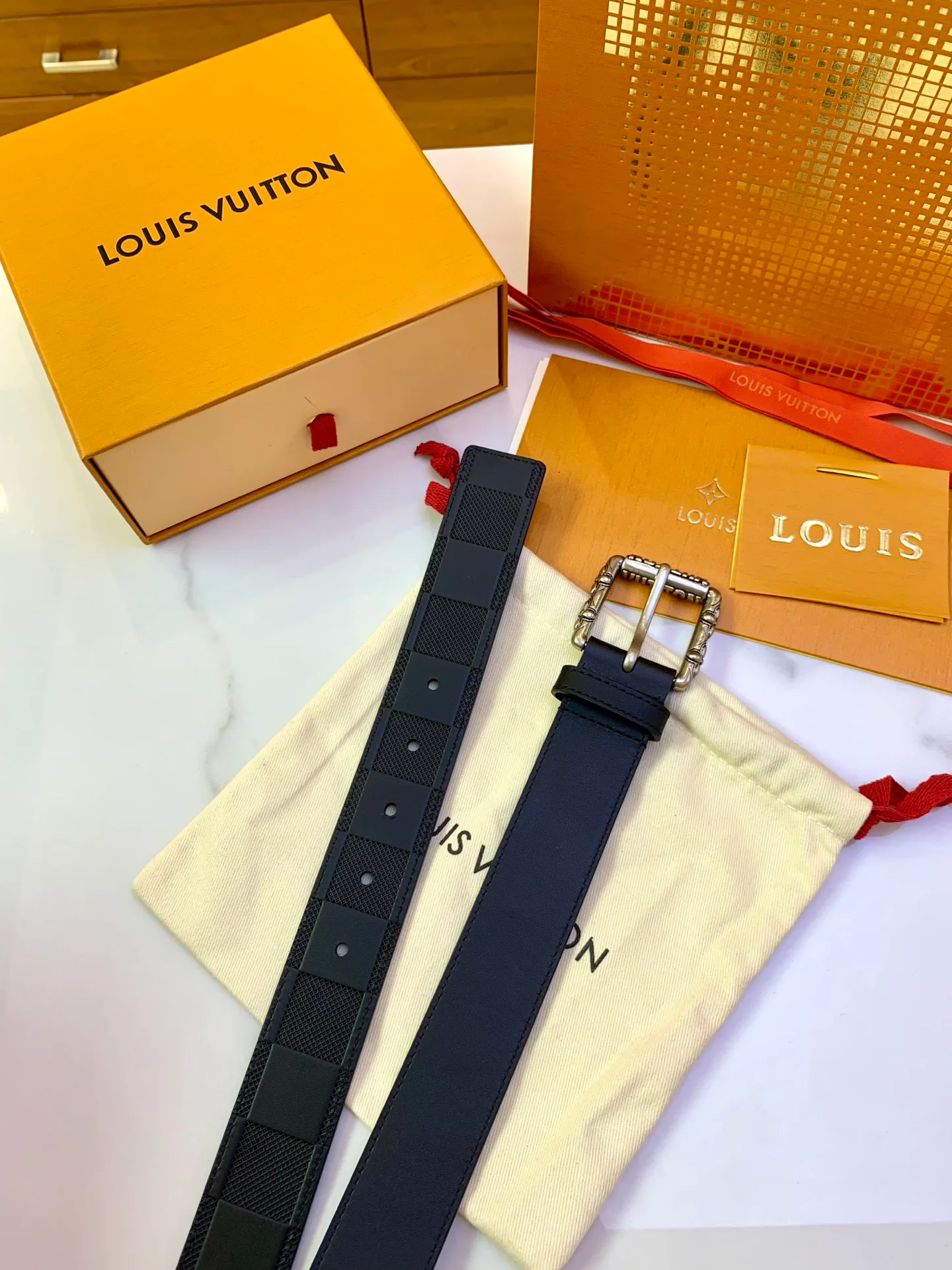 Ремни Louis Vuitton 17638913