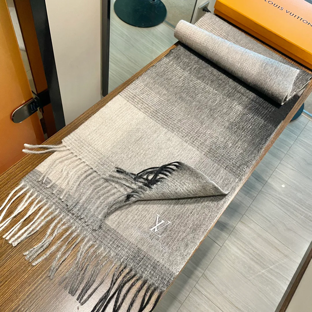 Шарфы Louis Vuitton 588263