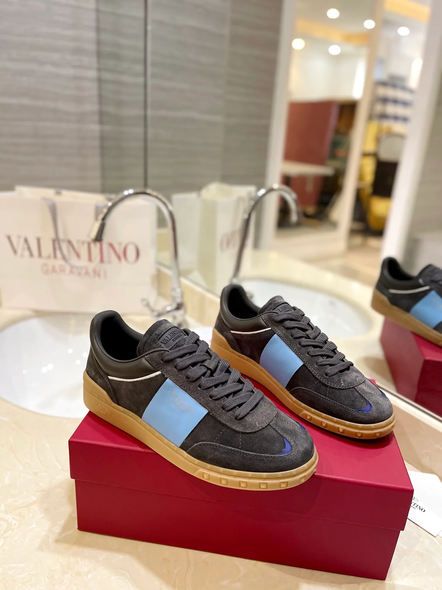 Кроссовки Женские Valentino 53673