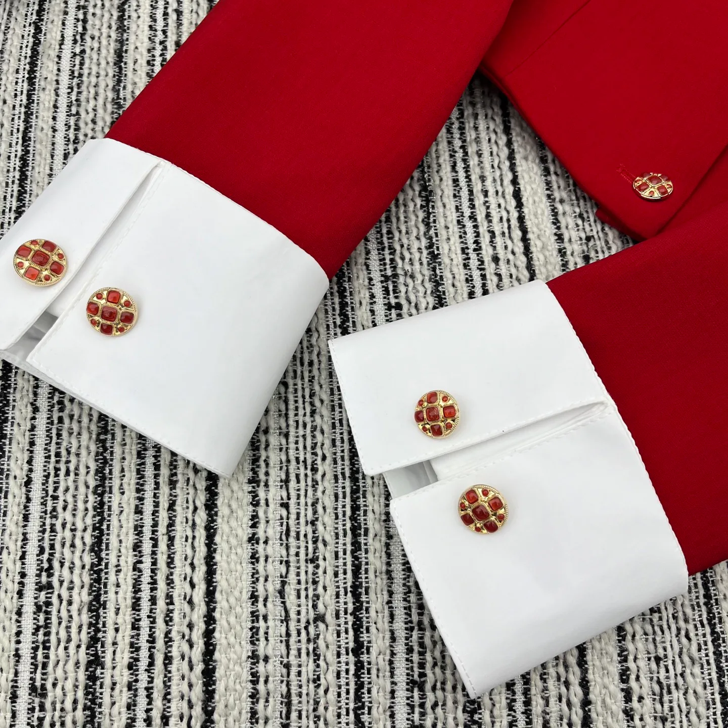 Куртки И Пуховики Женские Chanel 21646