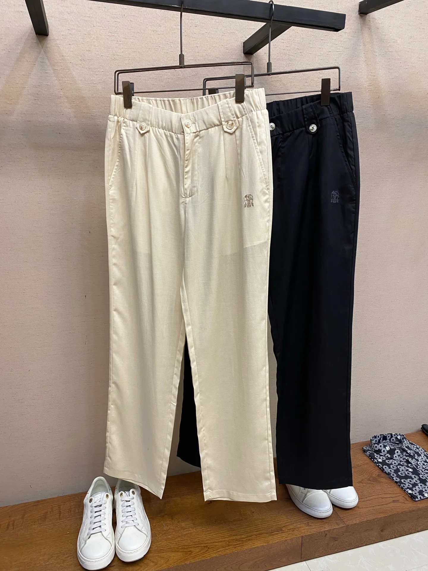 Брюки Мужские Brunello Cucinelli 14193186