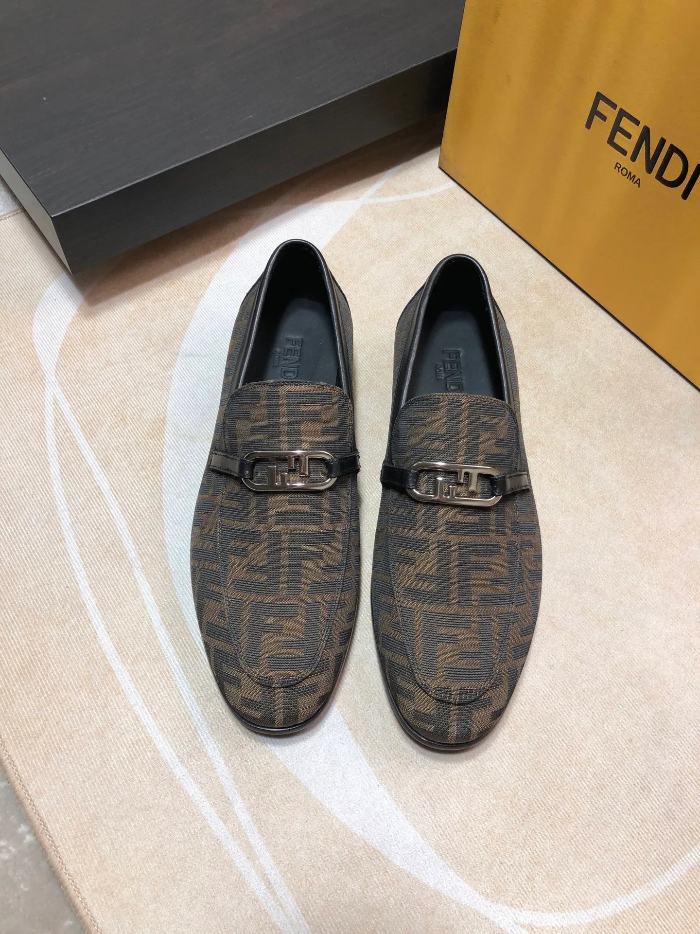 Лоферы Мужские Fendi 33600