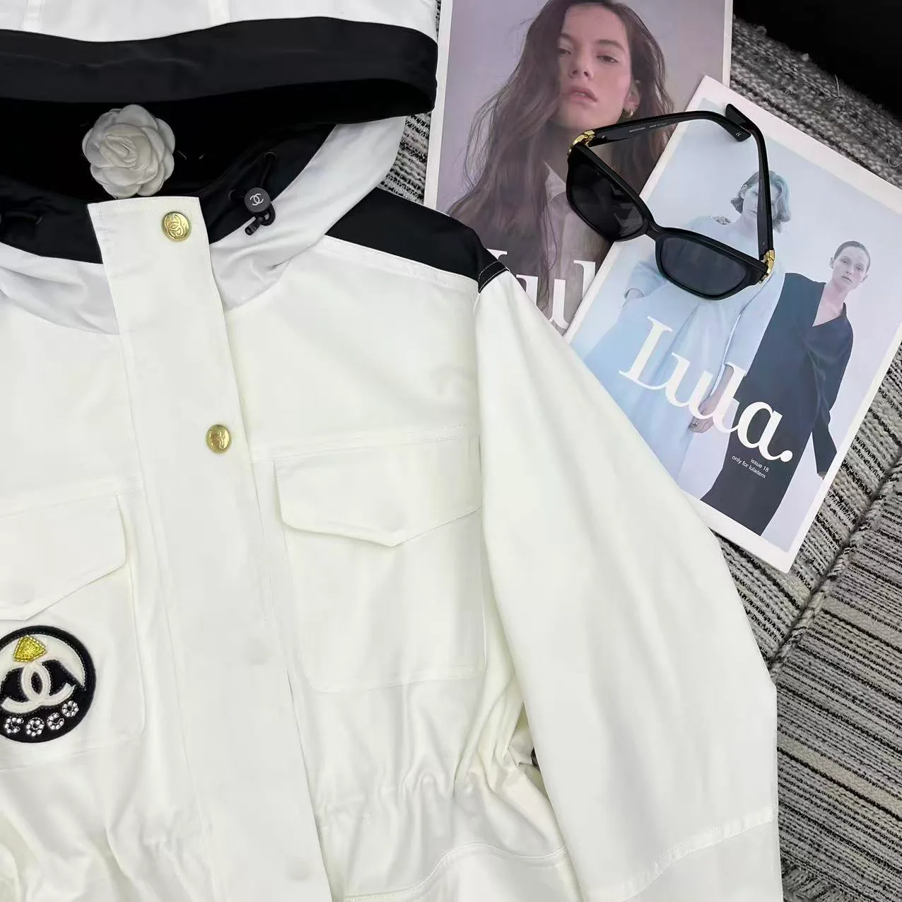 Куртки И Пуховики Женские Chanel 10118625