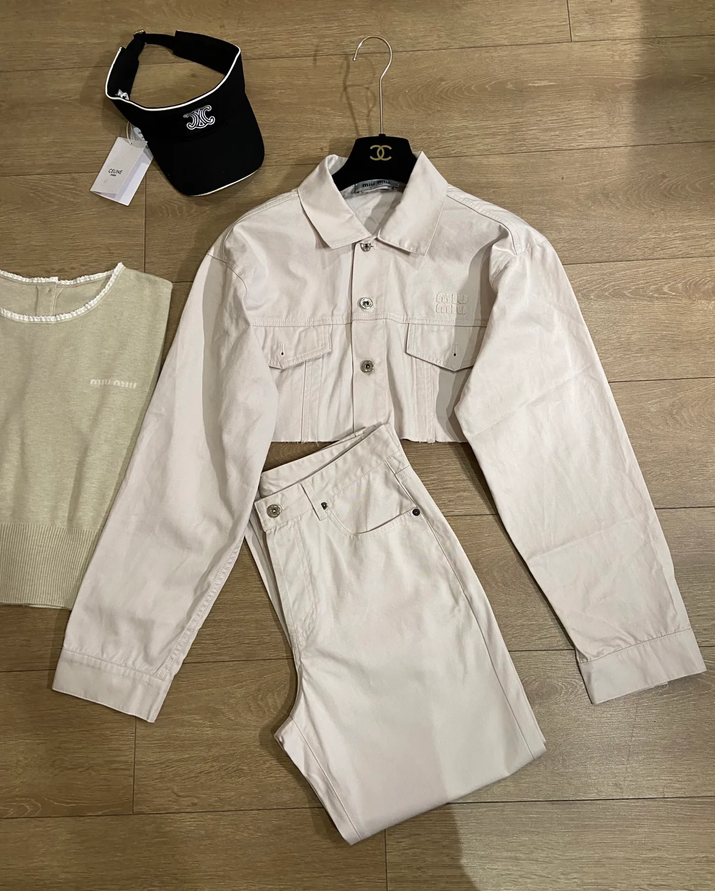 Куртки И Пуховики Женские Miu Miu 17687380