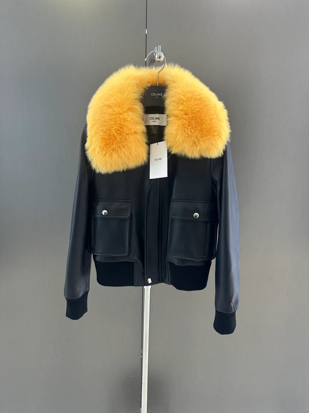 Кожаные Куртки И Дублёнки Женские Celine 836055