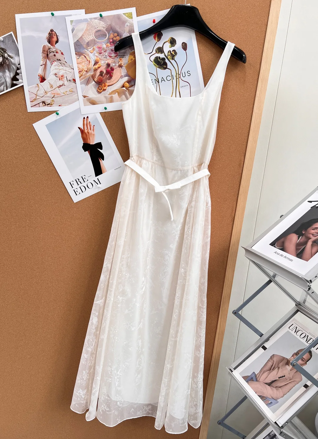 Платья Женские Christian Dior 13471638