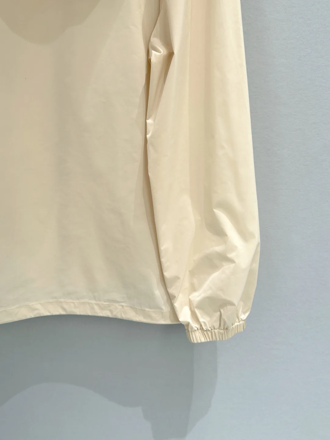 Куртки И Пуховики Женские Miu Miu 10844129