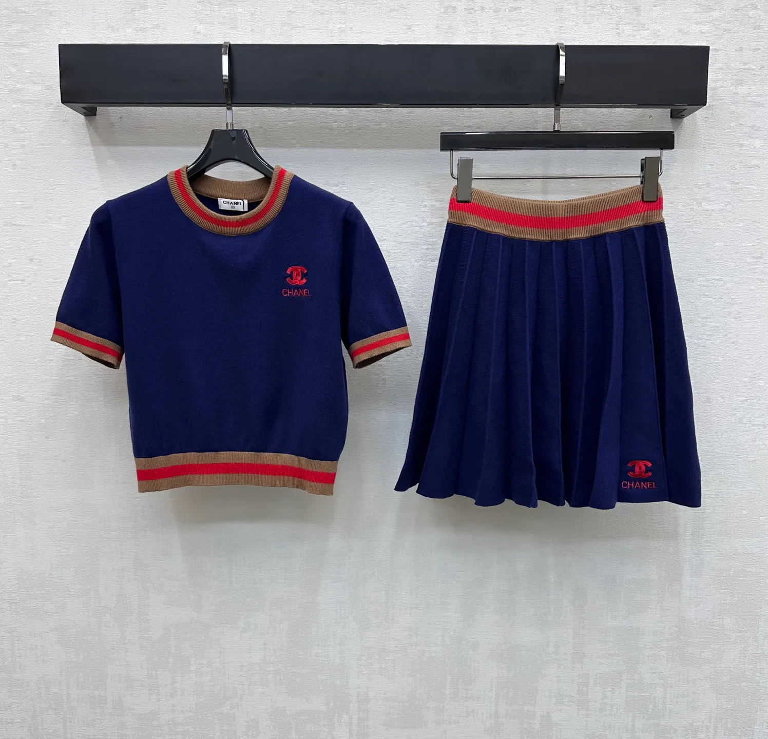 Костюмы Женские Chanel 11049571