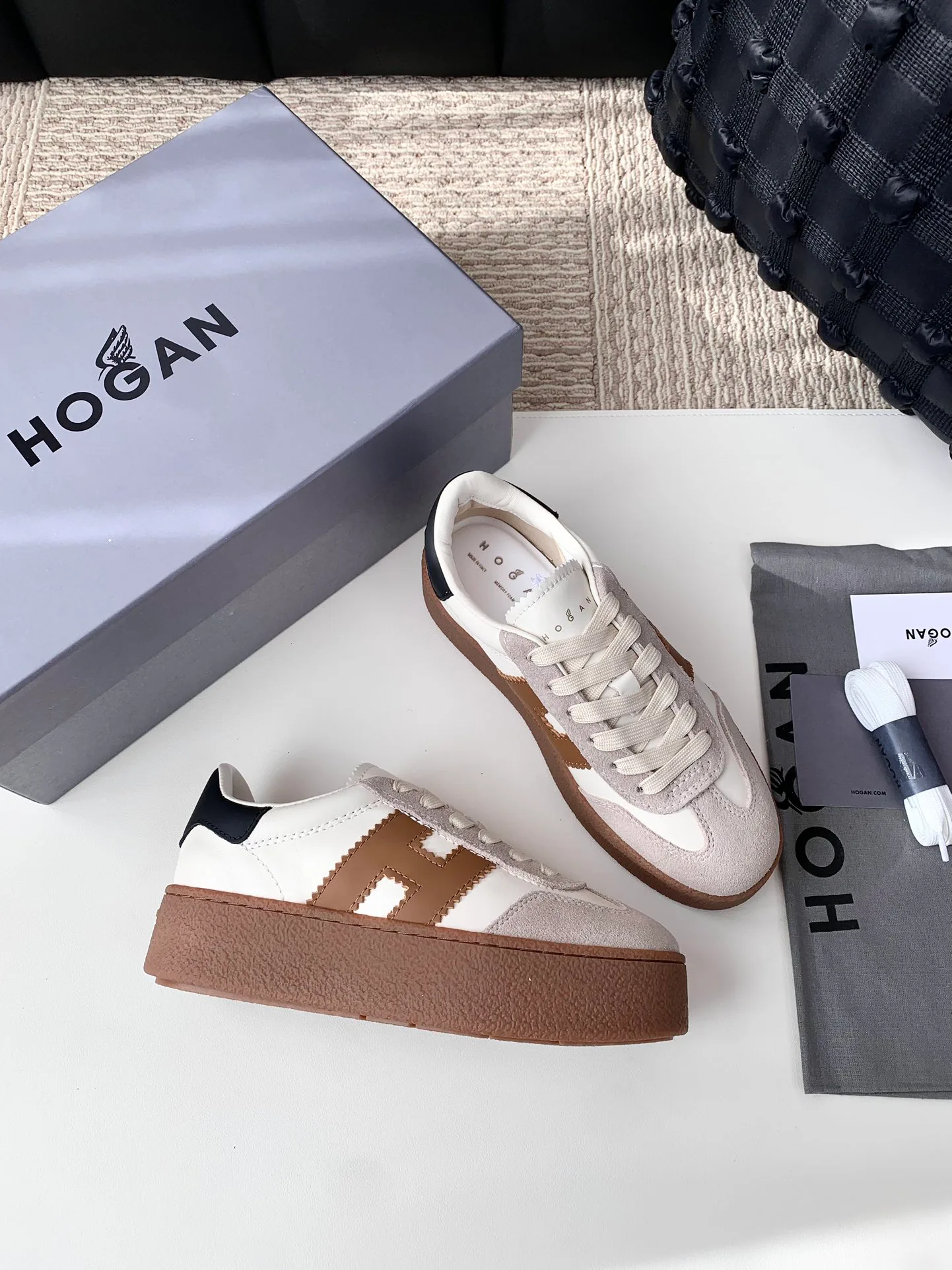 Кроссовки Женские Hogan 14266733