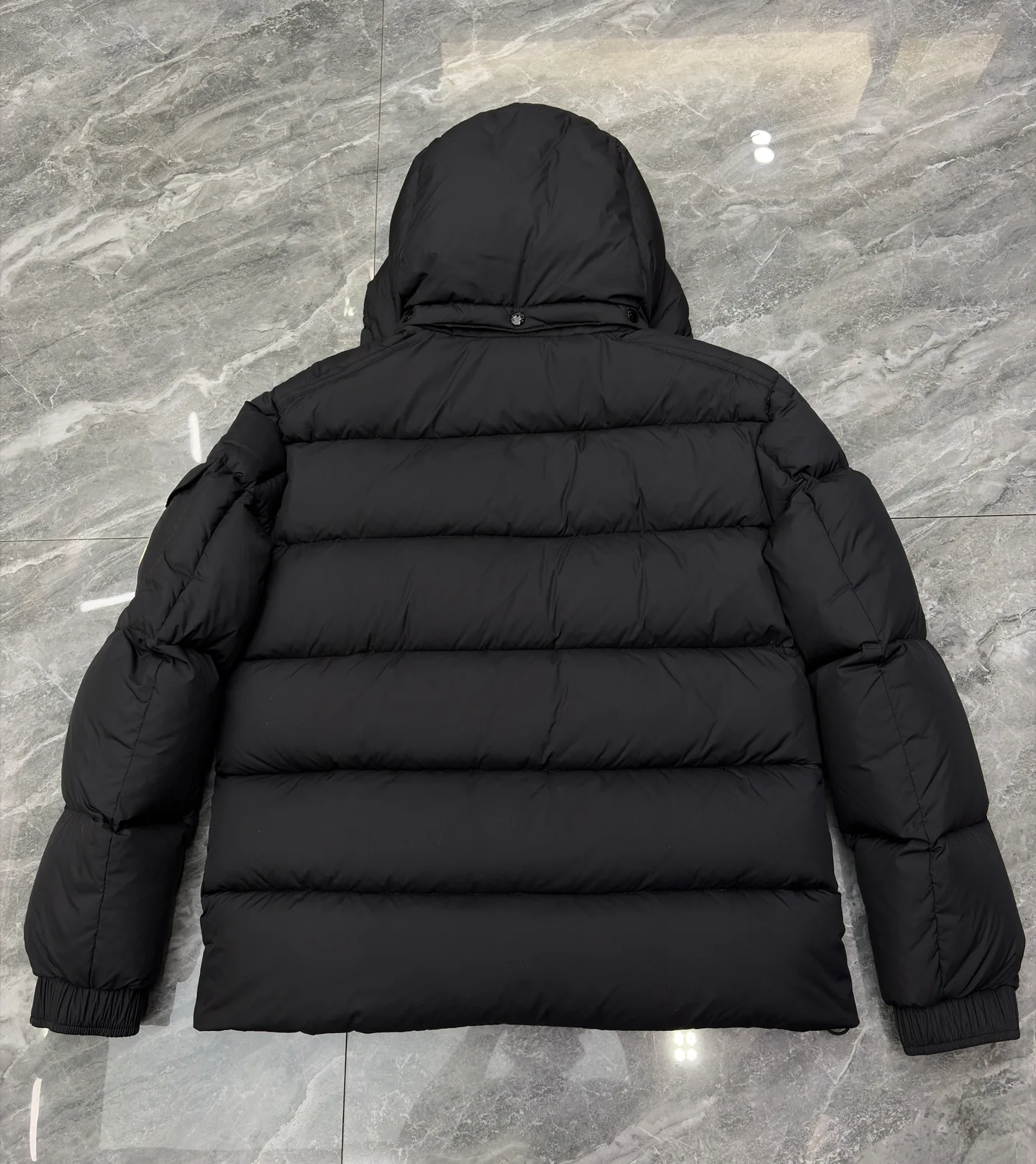 Куртки И Пуховики Мужские Moncler 17568684