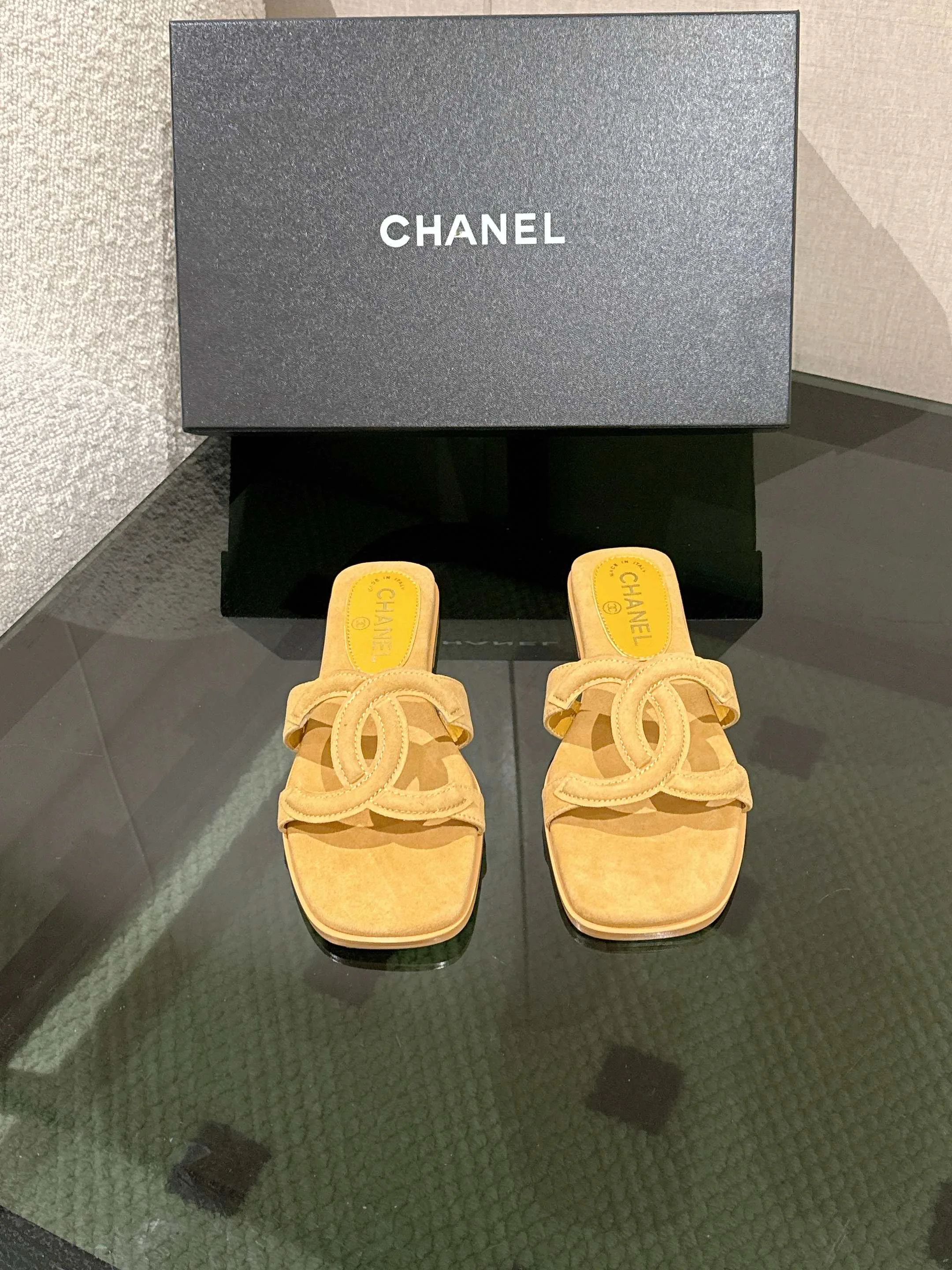 Шлепанцы Женские Chanel 11678190