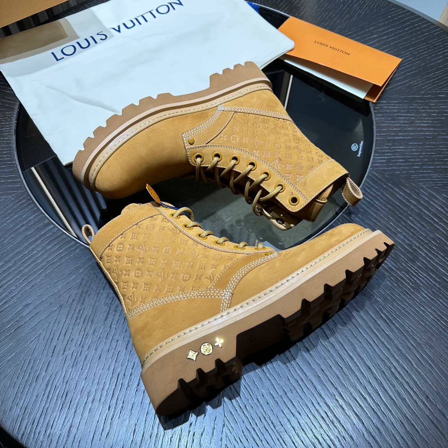 Ботинки Мужские Louis Vuitton 19033174